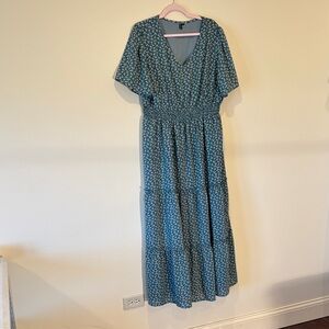 Women's Green Floral V-Neck Maxi Dress